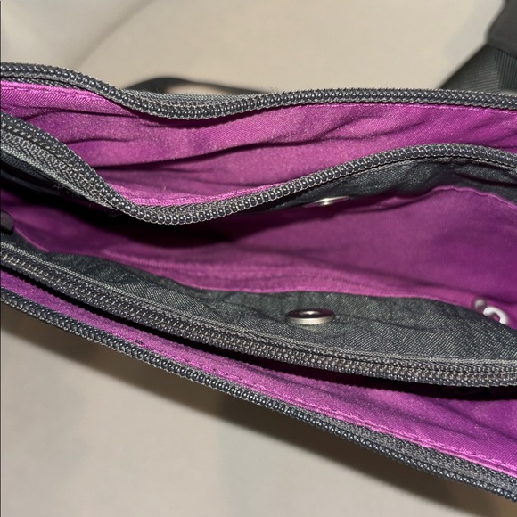 Baggallini Shoulder Bag with Wallet - Picture 7 of 8